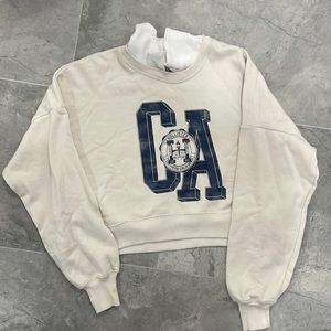 I’m selling because I don’t wear it anymore.